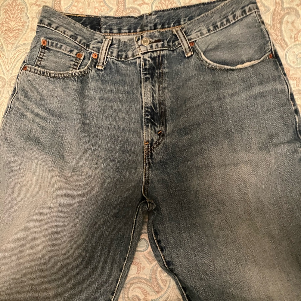 Men’s Levi’s jean shorts size 34